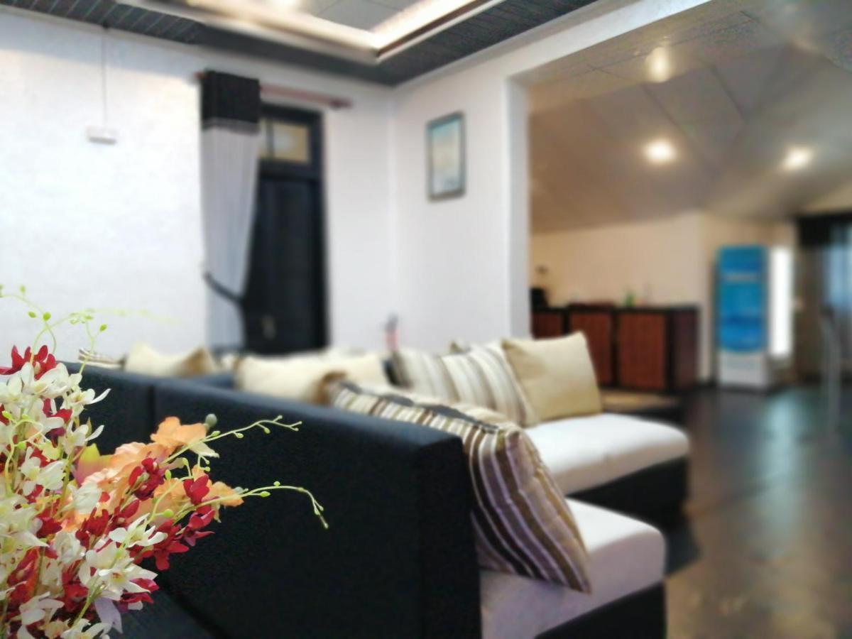 Taj Residence Puttalam Exterior photo