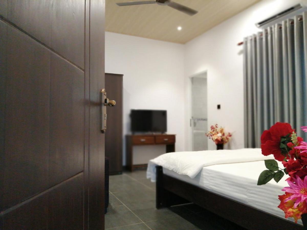 Taj Residence Puttalam Exterior photo